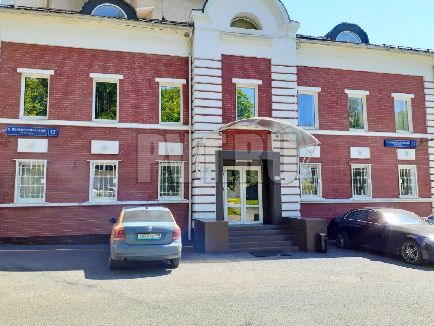 Б. Полуярославский пер., 12